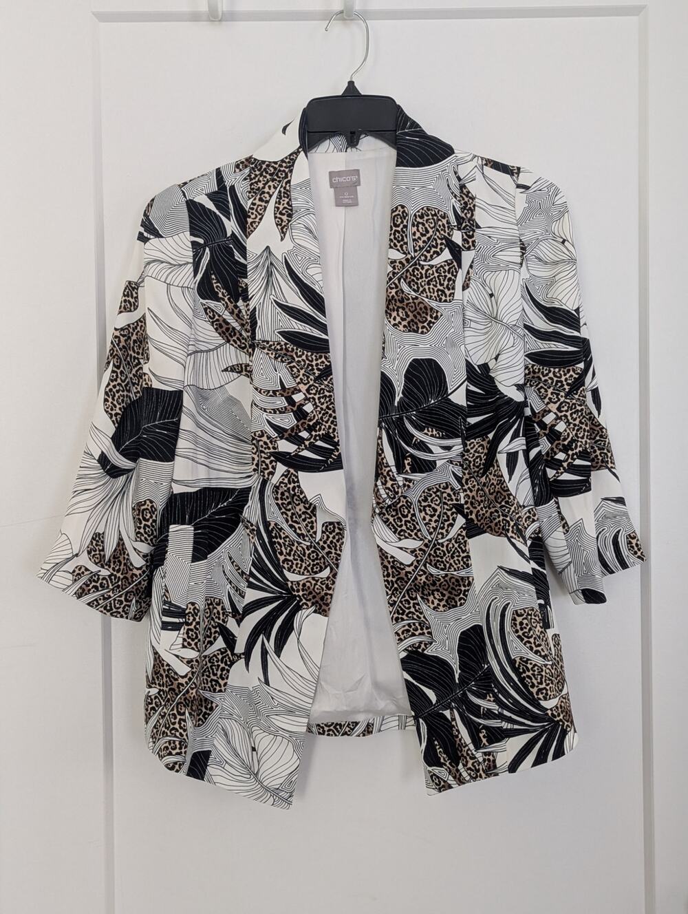 NWT Chicos Drape Blazer Printed LS Jacket Sz0 US 4/6 Tropical Leopard Open